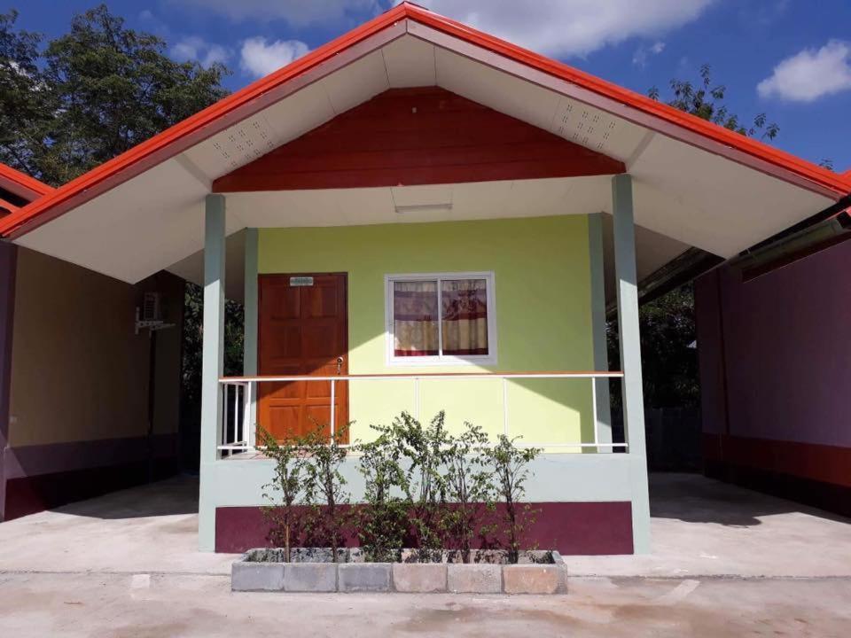 อวบอิ๋มรีสอร์ท #ที่พักภูกระดึง Ban Nong Tum Екстериор снимка